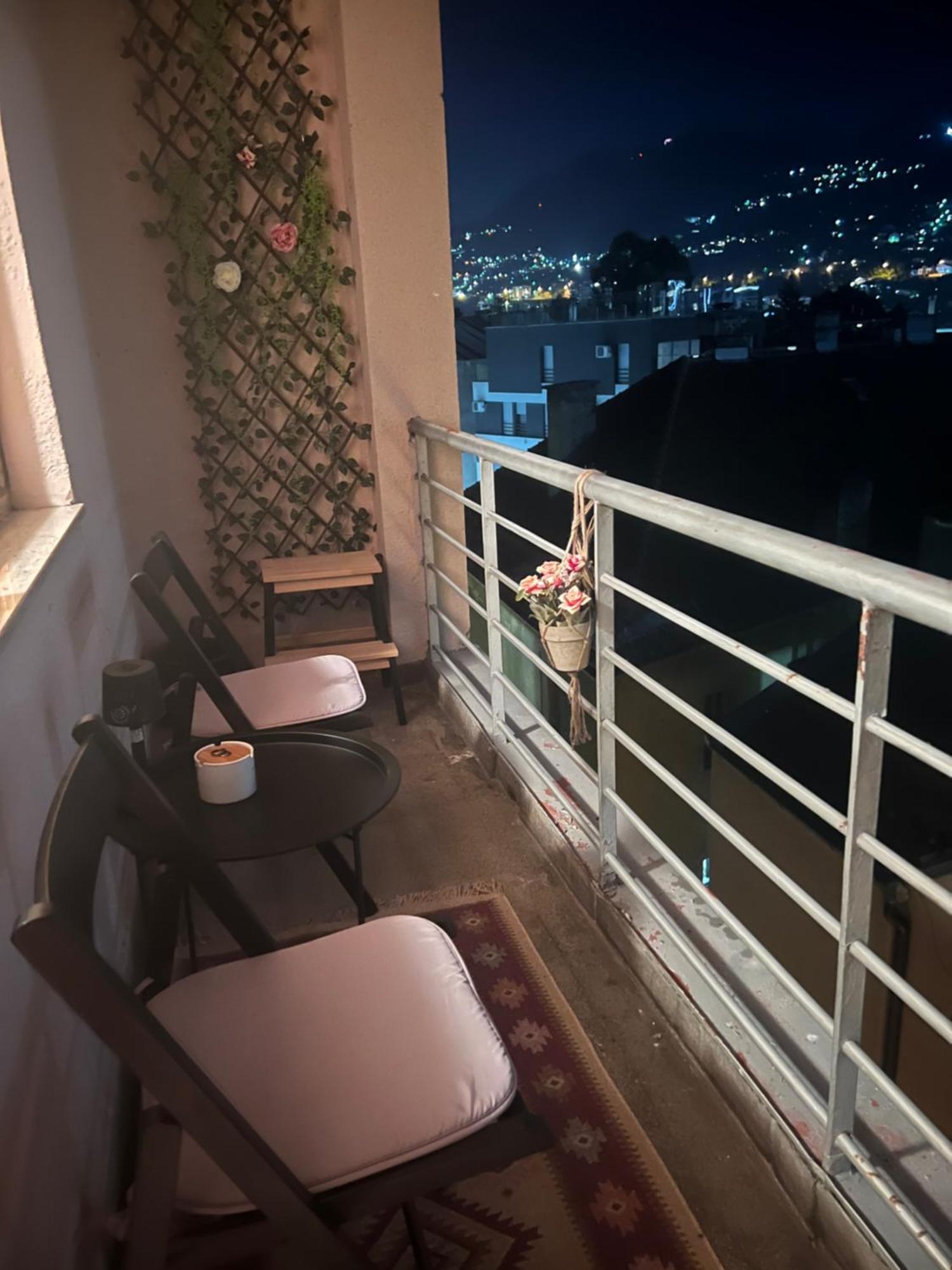 Awesome Panorama Penthouse - Free Parking And Balcony Apartment Sarajevo Bagian luar foto